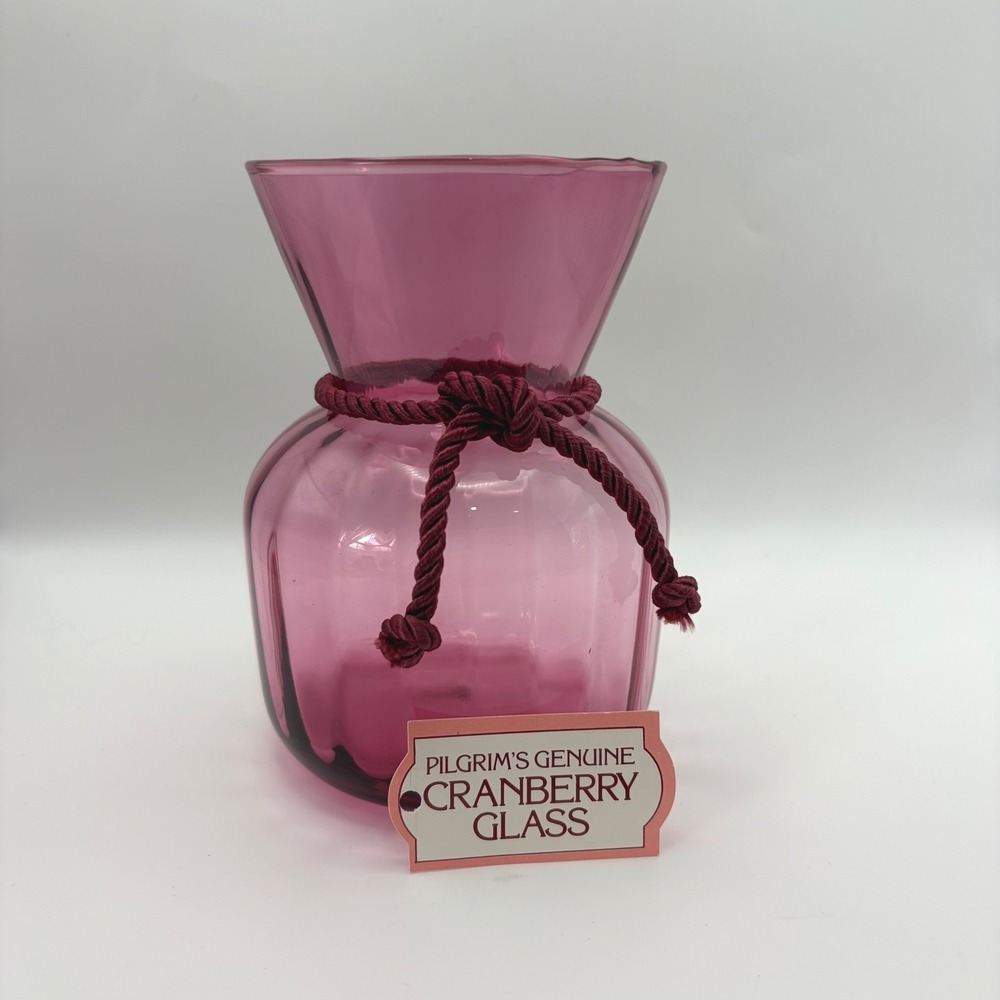 Vintage Pilgrim Cranberry Glass Hand Blown Ribbed Floral Sac Vase With Cord 6"